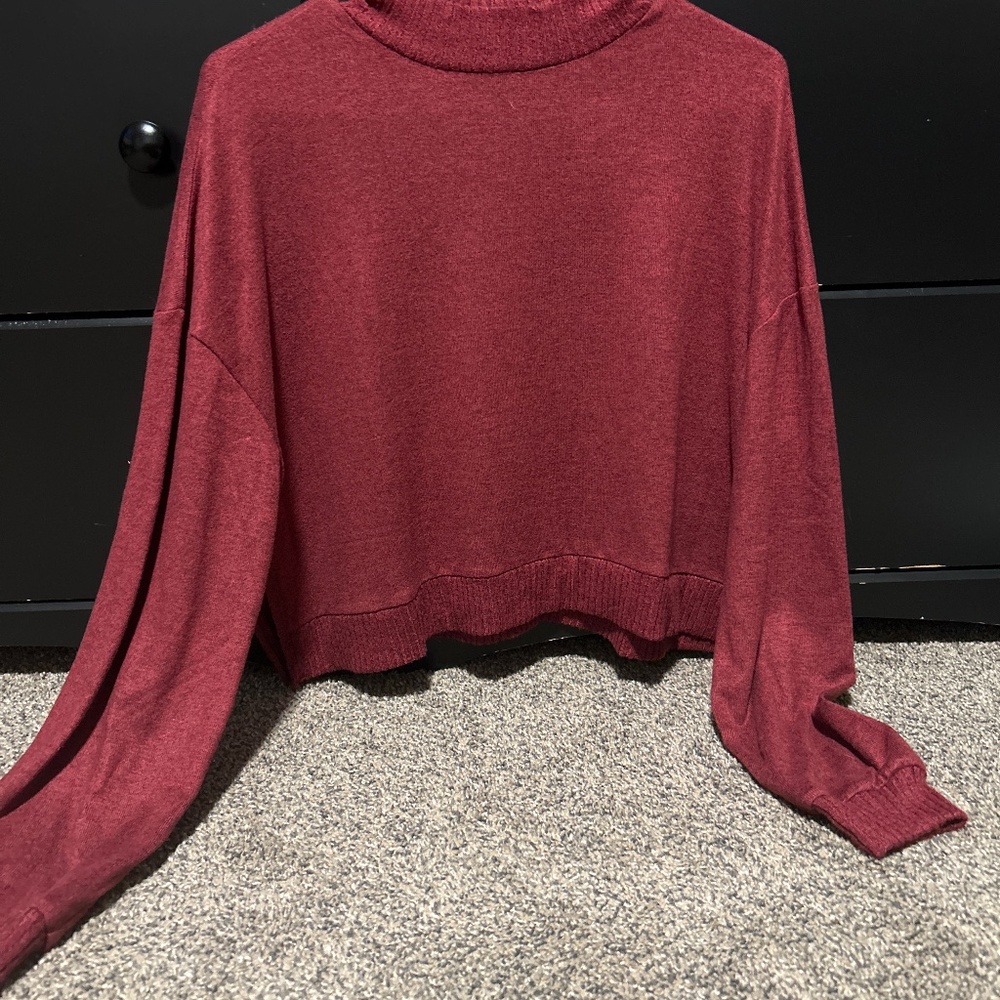 Red long sleeve crop top
